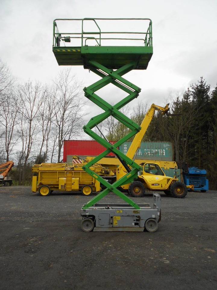 Genie GS 2646, Scherenarbeitsbühne Genie 9,9 m - Camión con plataforma elevadora: foto 4 Genie GS 2646, Scherenarbeitsbühne Genie 9,9 m - Camión con plataforma elevadora: foto 4