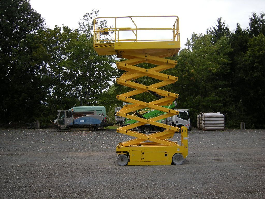 Genie GS 4047 Scherenarbeitsbühne Genie 14 m - Camión con plataforma elevadora: foto 5 Genie GS 4047 Scherenarbeitsbühne Genie 14 m - Camión con plataforma elevadora: foto 5