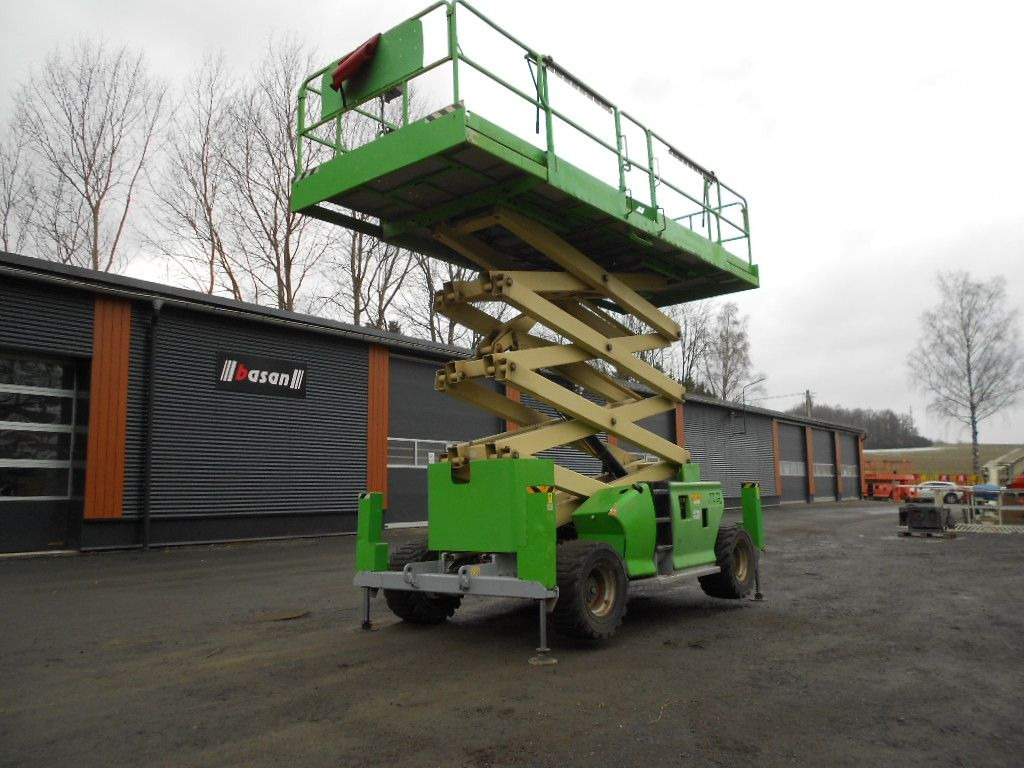 JLG 4394RT, Scherenbühne , 15 m, Allrad, Stützen - Plataforma de tijeras: foto 3 JLG 4394RT, Scherenbühne , 15 m, Allrad, Stützen - Plataforma de tijeras: foto 3