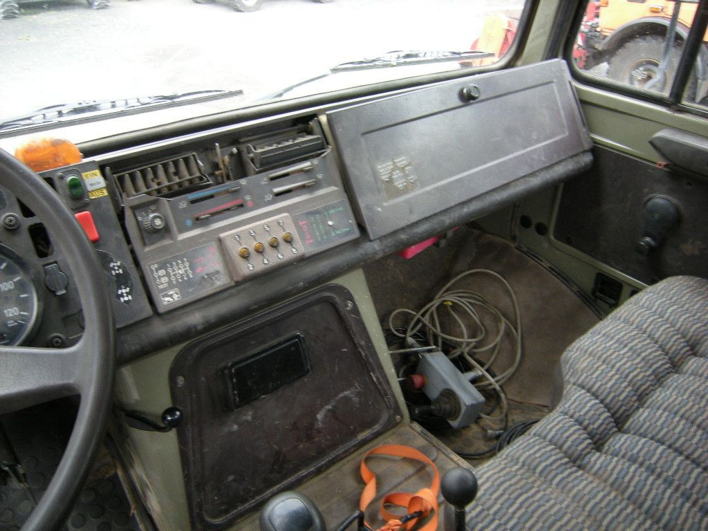 Furgoneta basculante Unimog U1250 mit Kran: foto 29 Furgoneta basculante Unimog U1250 mit Kran: foto 29