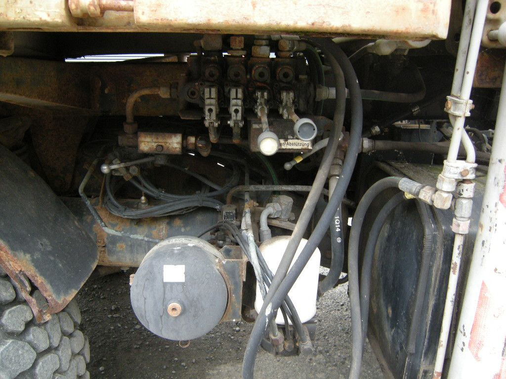 Furgoneta basculante Unimog U1250 mit Kran: foto 21 Furgoneta basculante Unimog U1250 mit Kran: foto 21