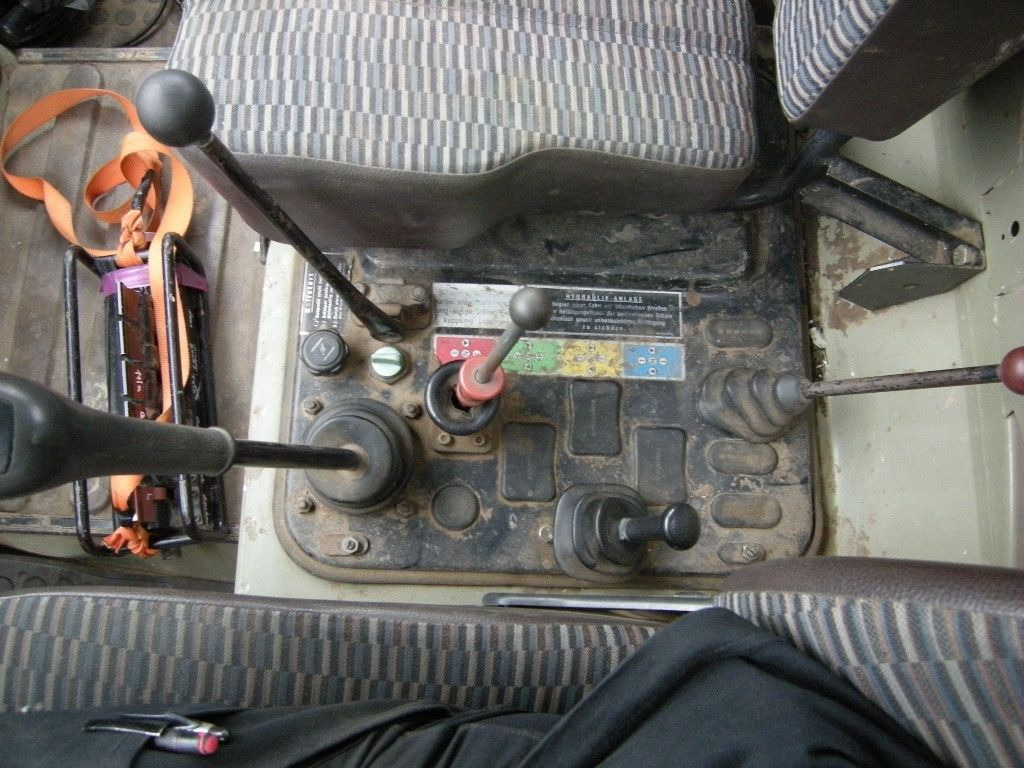 Furgoneta basculante Unimog U1250 mit Kran: foto 32 Furgoneta basculante Unimog U1250 mit Kran: foto 32