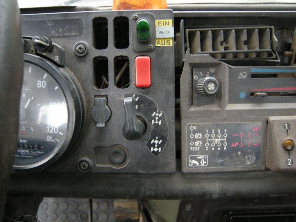 Furgoneta basculante Unimog U1250 mit Kran: foto 31 Furgoneta basculante Unimog U1250 mit Kran: foto 31