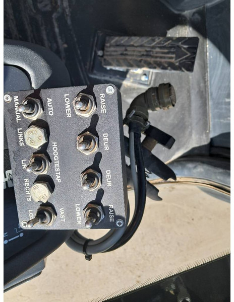 Komatsu WA100M-8 - Cargadora de ruedas: foto 5 Komatsu WA100M-8 - Cargadora de ruedas: foto 5