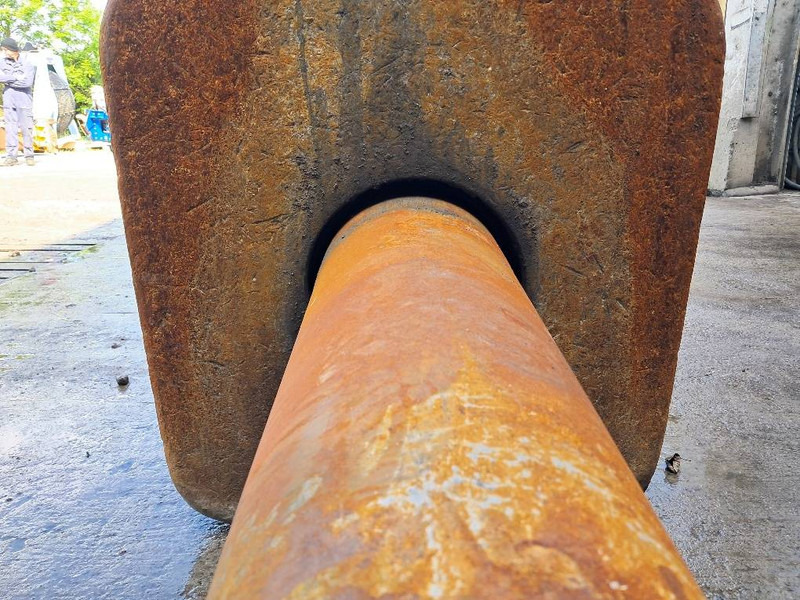 MONTABERT BRV7000 - Martillo hidráulico para Maquinaria de construcción: foto 4 MONTABERT BRV7000 - Martillo hidráulico para Maquinaria de construcción: foto 4