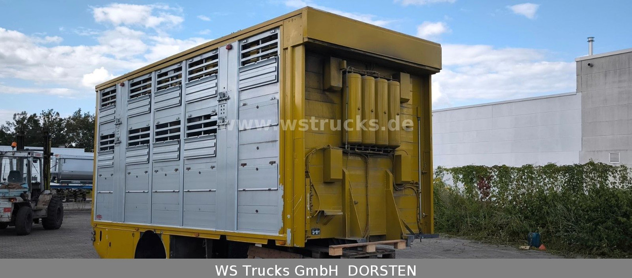 Finkl 2 Stock Viehaufbau Hubdach - Camión para caballos: foto 4 Finkl 2 Stock Viehaufbau Hubdach - Camión para caballos: foto 4