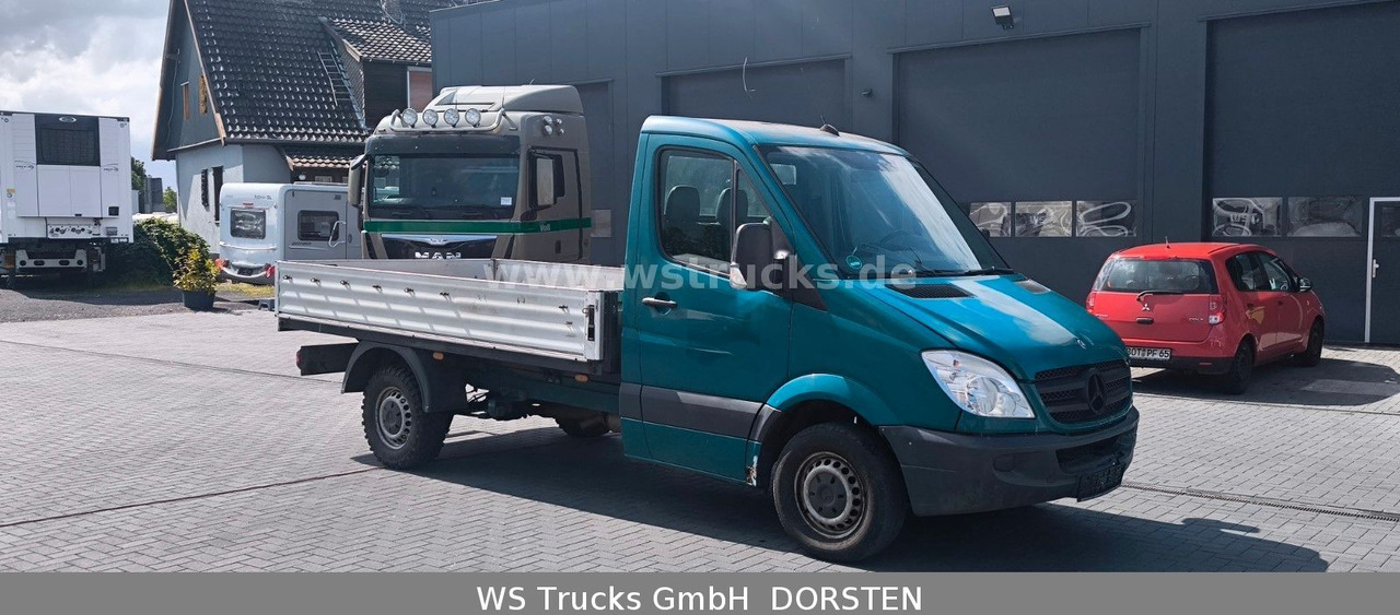 Mercedes-Benz Sprinter II Pritsche215 CDI - Furgoneta caja abierta: foto 2 Mercedes-Benz Sprinter II Pritsche215 CDI - Furgoneta caja abierta: foto 2