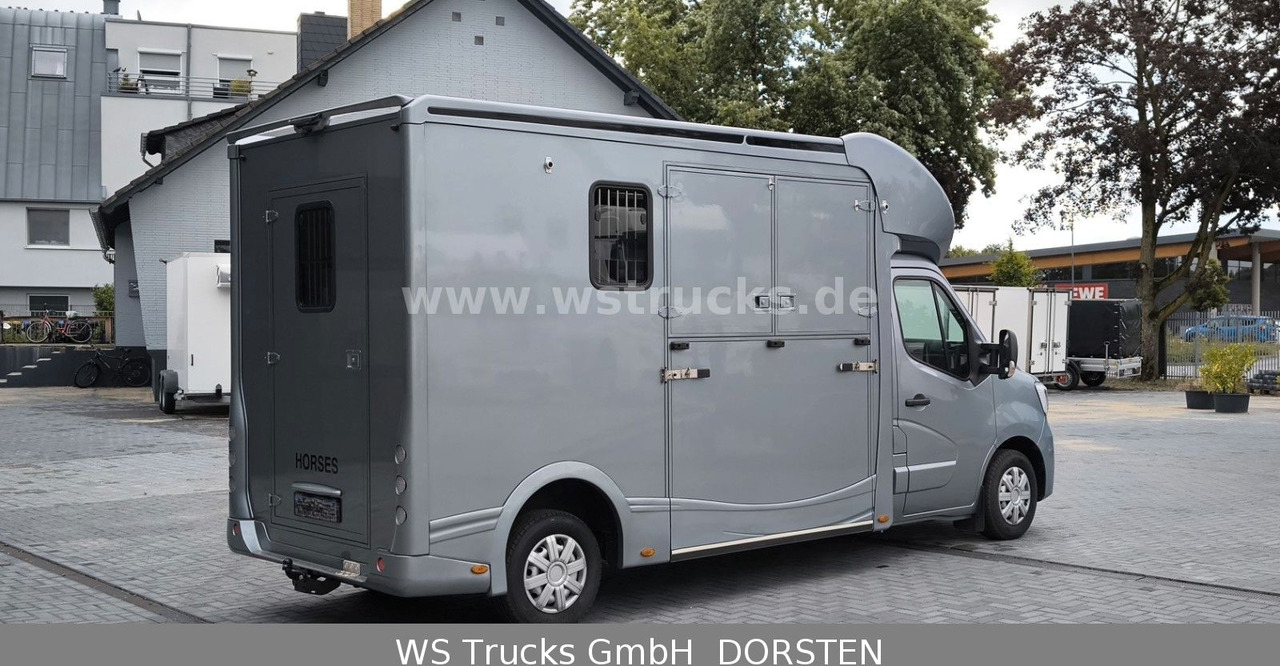 Renault Master 3 Sitze VollLeder Hengstausstattung - Camión para caballos: foto 3 Renault Master 3 Sitze VollLeder Hengstausstattung - Camión para caballos: foto 3
