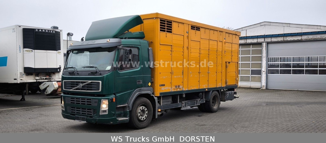 Volvo FM 260 mit KABA 2 Stock Vollalu Viehtransporter - Camión para caballos: foto 2 Volvo FM 260 mit KABA 2 Stock Vollalu Viehtransporter - Camión para caballos: foto 2