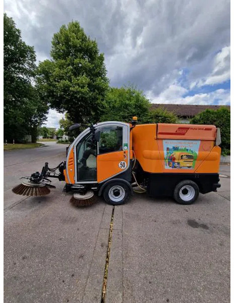 Bucher Kehrmaschine BUCHER-GUYER Kehrmaschine EG 4.500 kg Diesel Topzustand - Barredora industrial: foto 1 Bucher Kehrmaschine BUCHER-GUYER Kehrmaschine EG 4.500 kg Diesel Topzustand - Barredora industrial: foto 1