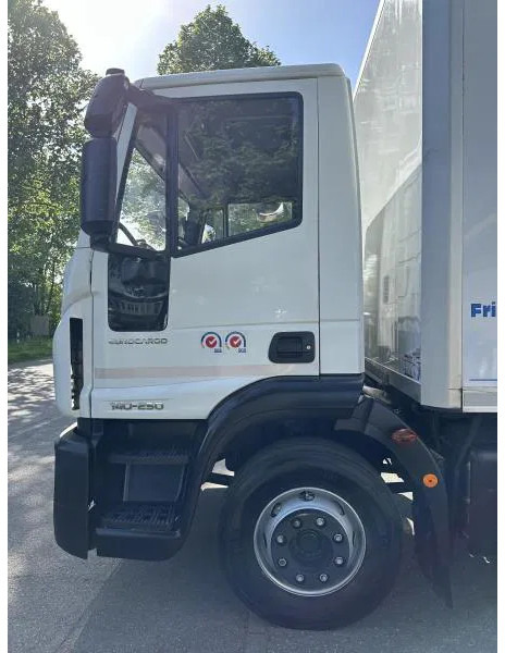 Iveco EuroCargo 140 140-250 Tiefkühl Multitemp Mitsubishi DIESEL - Camión frigorífico: foto 3 Iveco EuroCargo 140 140-250 Tiefkühl Multitemp Mitsubishi DIESEL - Camión frigorífico: foto 3