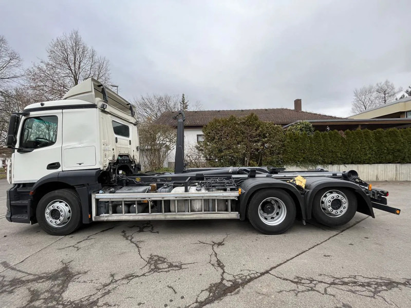 Mercedes-Benz Actros 2543 BL 6x2 MEILLER Abroller TÜV NEU! - Camión multibasculante: foto 2 Mercedes-Benz Actros 2543 BL 6x2 MEILLER Abroller TÜV NEU! - Camión multibasculante: foto 2