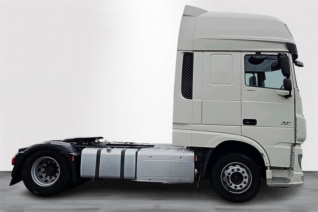 DAF XF 440 - Cabeza tractora: foto 4 DAF XF 440 - Cabeza tractora: foto 4