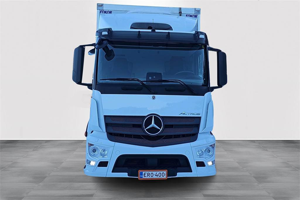 Mercedes-Benz ACTROS 5 1832 LNR 4x2 8,5n Fokor Ksa-umpikori - Camión caja cerrada: foto 2 Mercedes-Benz ACTROS 5 1832 LNR 4x2 8,5n Fokor Ksa-umpikori - Camión caja cerrada: foto 2