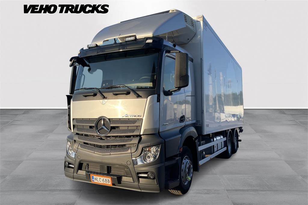 Mercedes-Benz ACTROS L 2551 6x2 FRC 06/2027 - Camión isotérmico: foto 1 Mercedes-Benz ACTROS L 2551 6x2 FRC 06/2027 - Camión isotérmico: foto 1