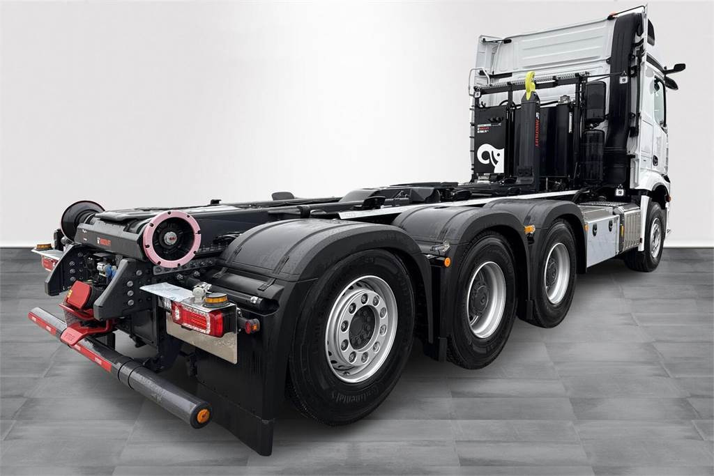 Mercedes-Benz AROCS 3253 8x4 Koukkuauto - Camión multibasculante: foto 5 Mercedes-Benz AROCS 3253 8x4 Koukkuauto - Camión multibasculante: foto 5