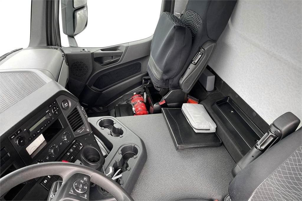Camión isotérmico Mercedes-Benz Actros 1827 4x2 8,7m umpikori+PL nostin: foto 10