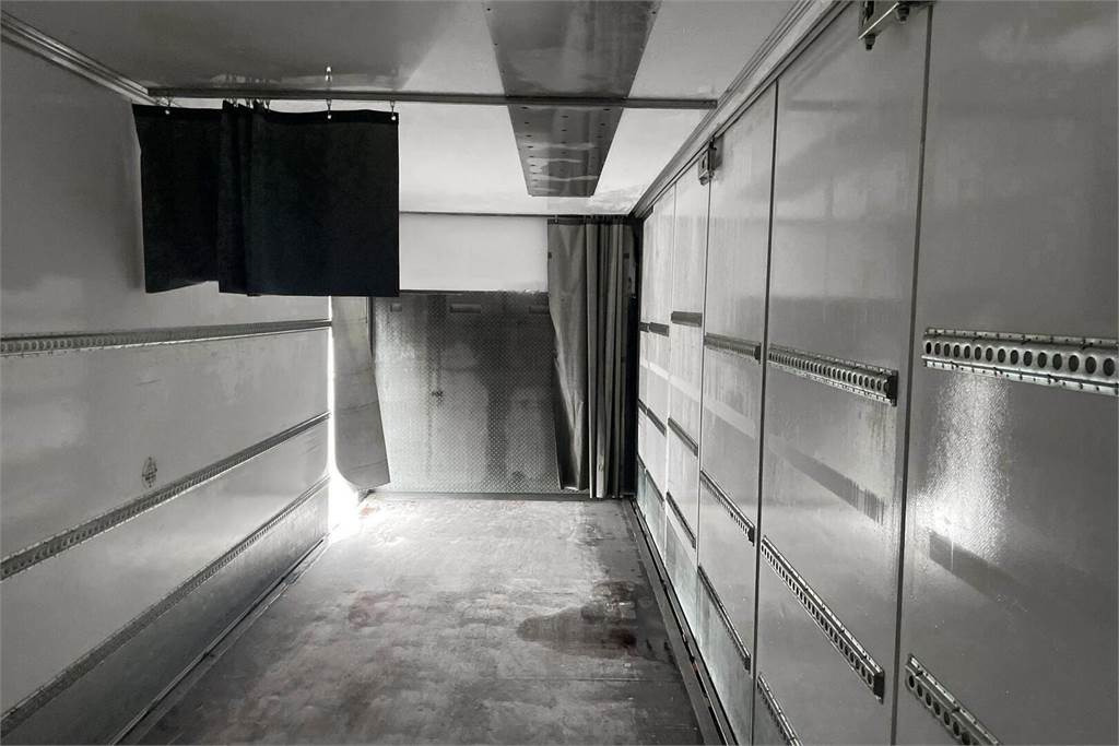 Camión isotérmico Mercedes-Benz Actros 1827 4x2 8,7m umpikori+PL nostin: foto 6