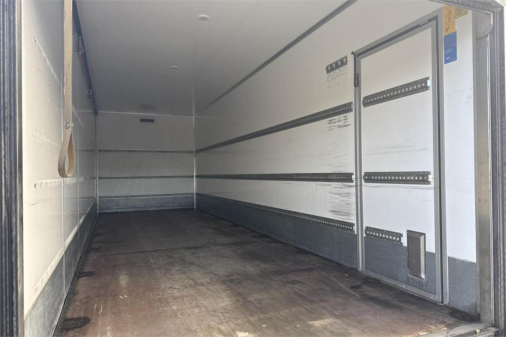Camión caja cerrada Mercedes-Benz Actros 5 1827L KSA + PL: foto 11