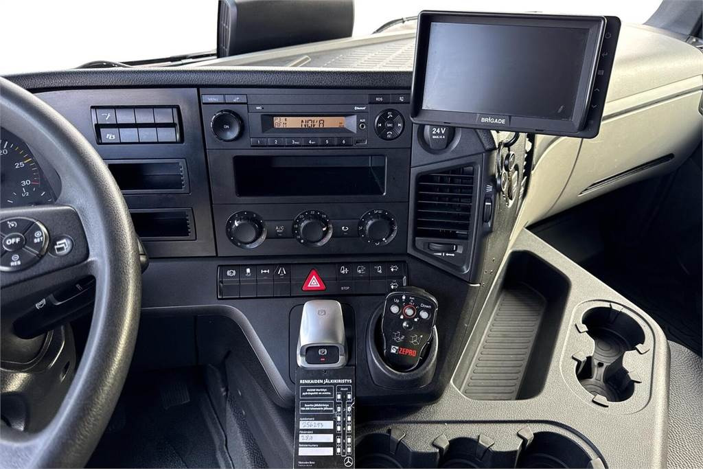 Camión caja cerrada Mercedes-Benz Actros 5 1827L KSA + PL: foto 17