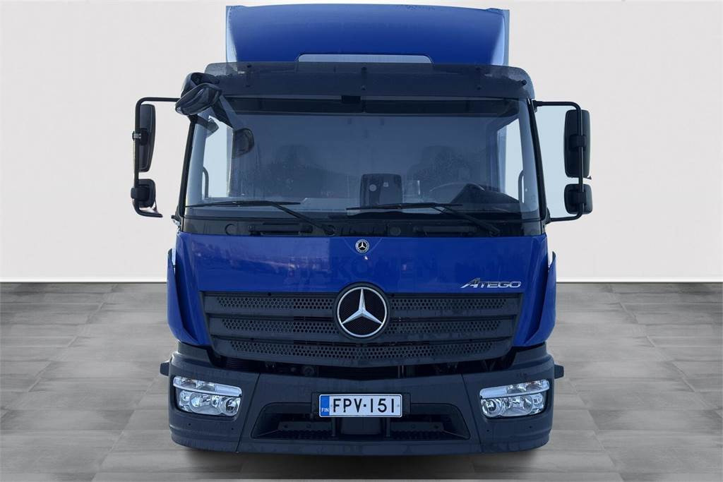 Mercedes-Benz Atego 1223L Ksa-kori + PL - Camión caja cerrada: foto 2 Mercedes-Benz Atego 1223L Ksa-kori + PL - Camión caja cerrada: foto 2