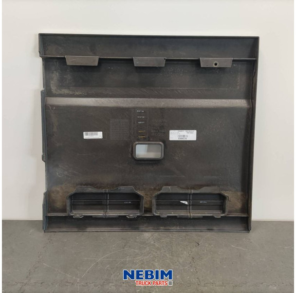 Volvo Volvo - 78640695 - Chassis skirt midden links - Recambio para Camión: foto 2 Volvo Volvo - 78640695 - Chassis skirt midden links - Recambio para Camión: foto 2