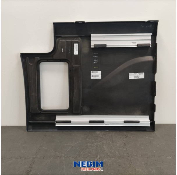 Volvo Volvo - 78698646 - Chassis skirt rechts voor - Recambio para Camión: foto 2 Volvo Volvo - 78698646 - Chassis skirt rechts voor - Recambio para Camión: foto 2