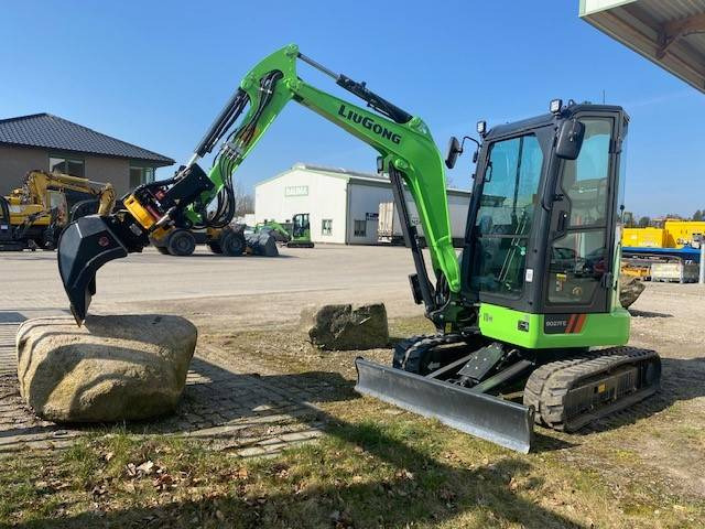 LIUGONG 9027 FE Electric, SW OQ 30 (12005252) - Miniexcavadora: foto 1 LIUGONG 9027 FE Electric, SW OQ 30 (12005252) - Miniexcavadora: foto 1