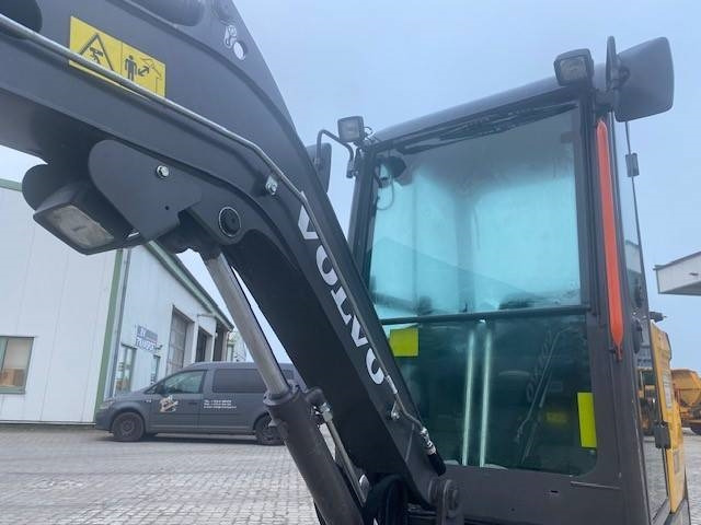 Miniexcavadora Volvo EC 20 E MIETE / RENTAL (12001805): foto 13