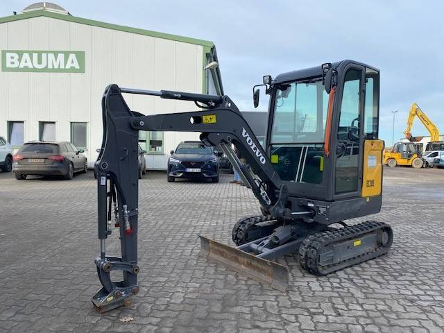 Volvo EC 20 E MIETE / RENTAL (12002071) - Miniexcavadora: foto 1 Volvo EC 20 E MIETE / RENTAL (12002071) - Miniexcavadora: foto 1