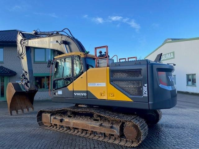 Volvo EC 250 E NL MIETE / RENTAL (12001056) - Excavadora de cadenas: foto 2 Volvo EC 250 E NL MIETE / RENTAL (12001056) - Excavadora de cadenas: foto 2