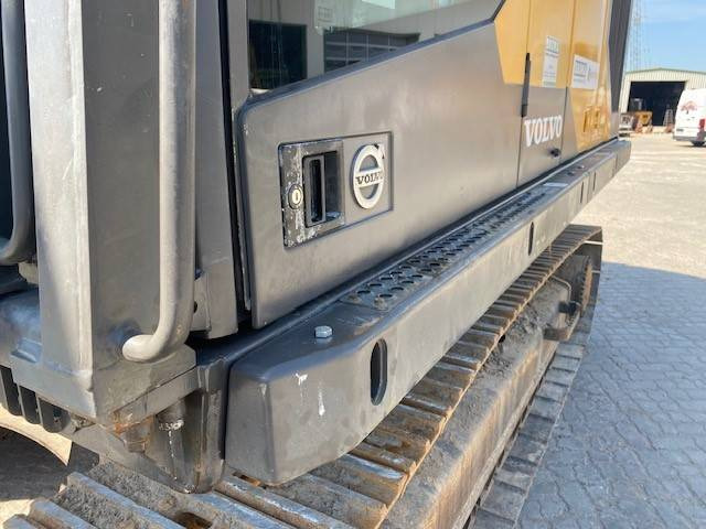 Excavadora de cadenas Volvo EC 300 E NL new engine MIETE / RENTAL (12002174): foto 16