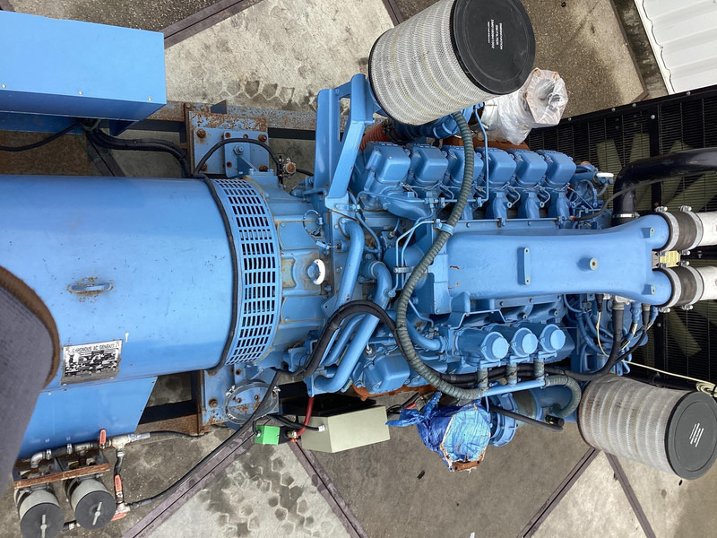 MTU 12V2000 GENERATOR 937KVA USED - Generador industriale: foto 3 MTU 12V2000 GENERATOR 937KVA USED - Generador industriale: foto 3