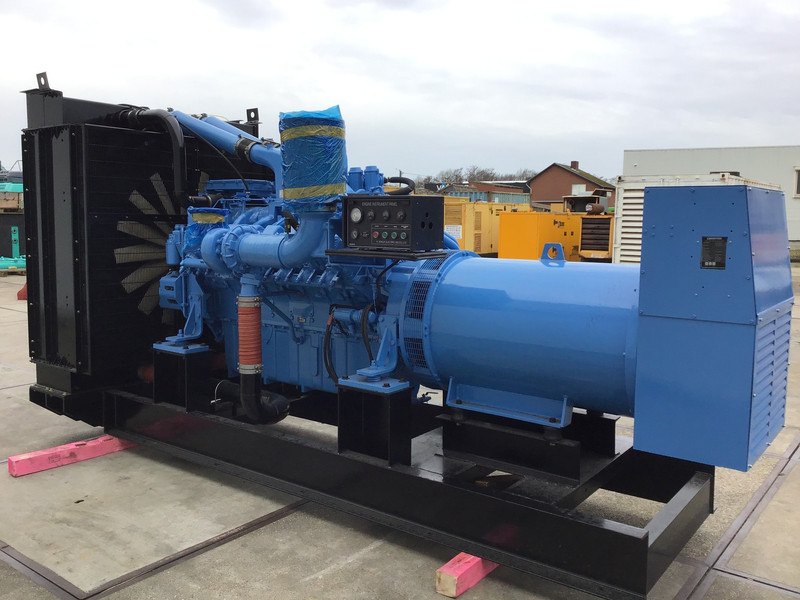 MTU 16V2000 GENERATOR 787KVA USED - Generador industriale: foto 3 MTU 16V2000 GENERATOR 787KVA USED - Generador industriale: foto 3