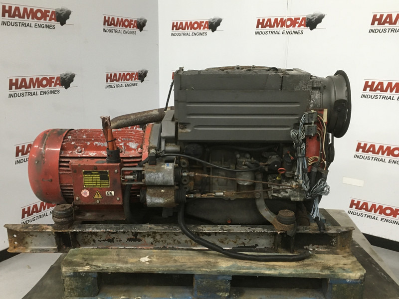 Deutz BF4L1011F FOR PARTS - Maquinaria de construcción: foto 1 Deutz BF4L1011F FOR PARTS - Maquinaria de construcción: foto 1