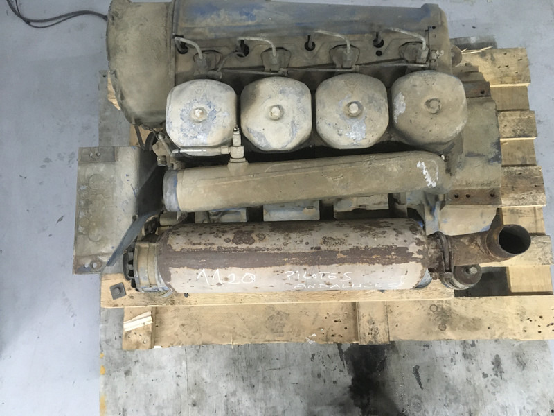 Deutz F4L912 USED - Maquinaria de construcción: foto 5 Deutz F4L912 USED - Maquinaria de construcción: foto 5