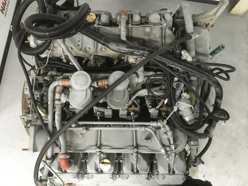 Deutz TCD2015 V8 M FOR PARTS - Maquinaria de construcción: foto 5 Deutz TCD2015 V8 M FOR PARTS - Maquinaria de construcción: foto 5