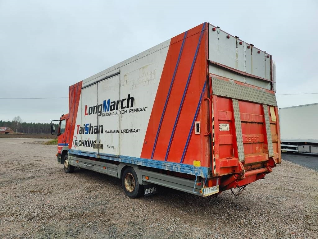 Mercedes-Benz Atego 1023 - Camión caja cerrada: foto 3 Mercedes-Benz Atego 1023 - Camión caja cerrada: foto 3