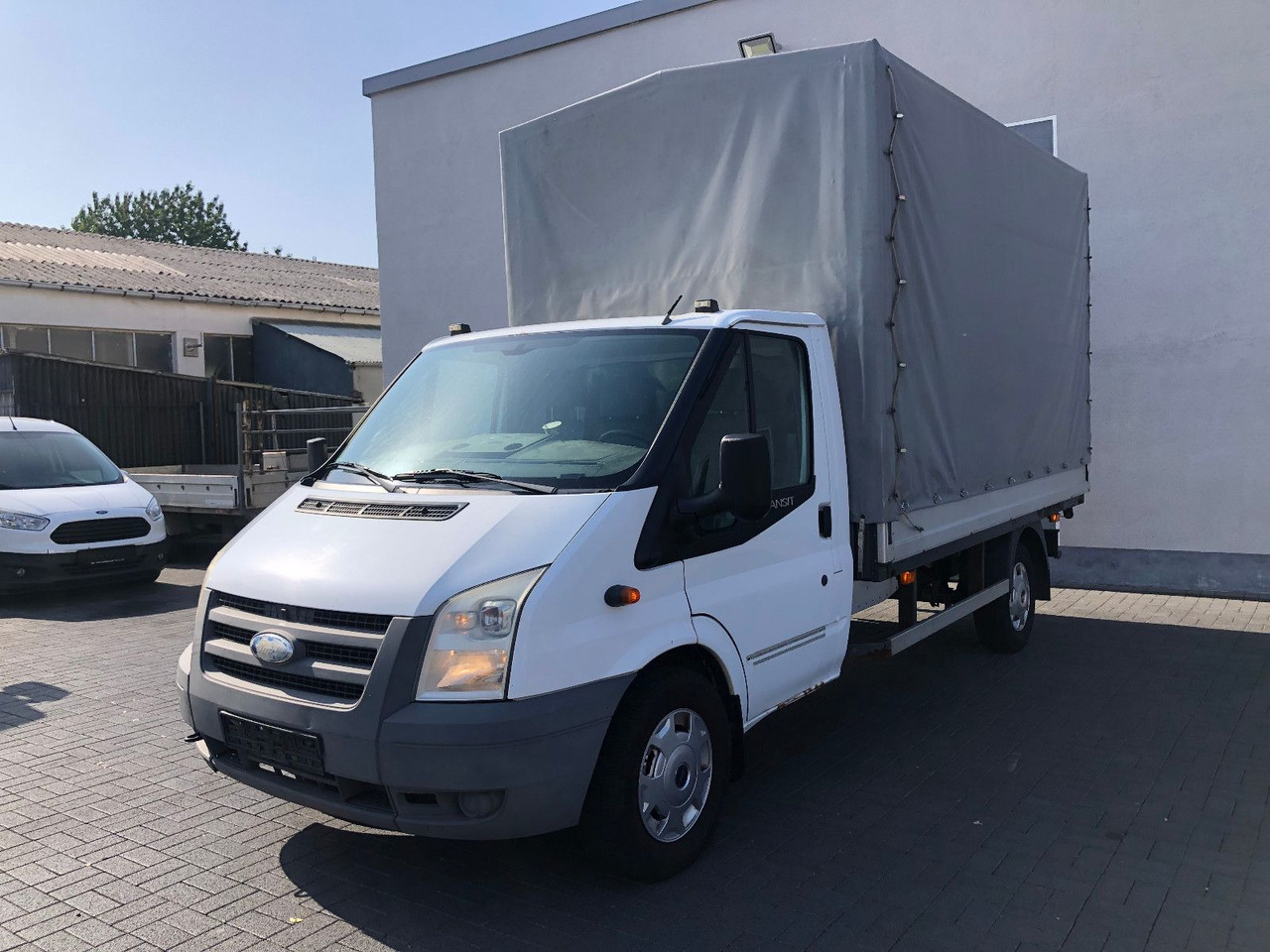Ford Transit FT 350 L Einzelkabine - Furgoneta con lona: foto 3 Ford Transit FT 350 L Einzelkabine - Furgoneta con lona: foto 3