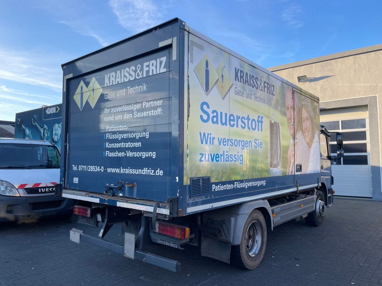 Mercedes-Benz Atego 2 6-Zyl. 4x2 1224 Klima, Radstand: 3.56m. - Camión caja cerrada: foto 4 Mercedes-Benz Atego 2 6-Zyl. 4x2 1224 Klima, Radstand: 3.56m. - Camión caja cerrada: foto 4