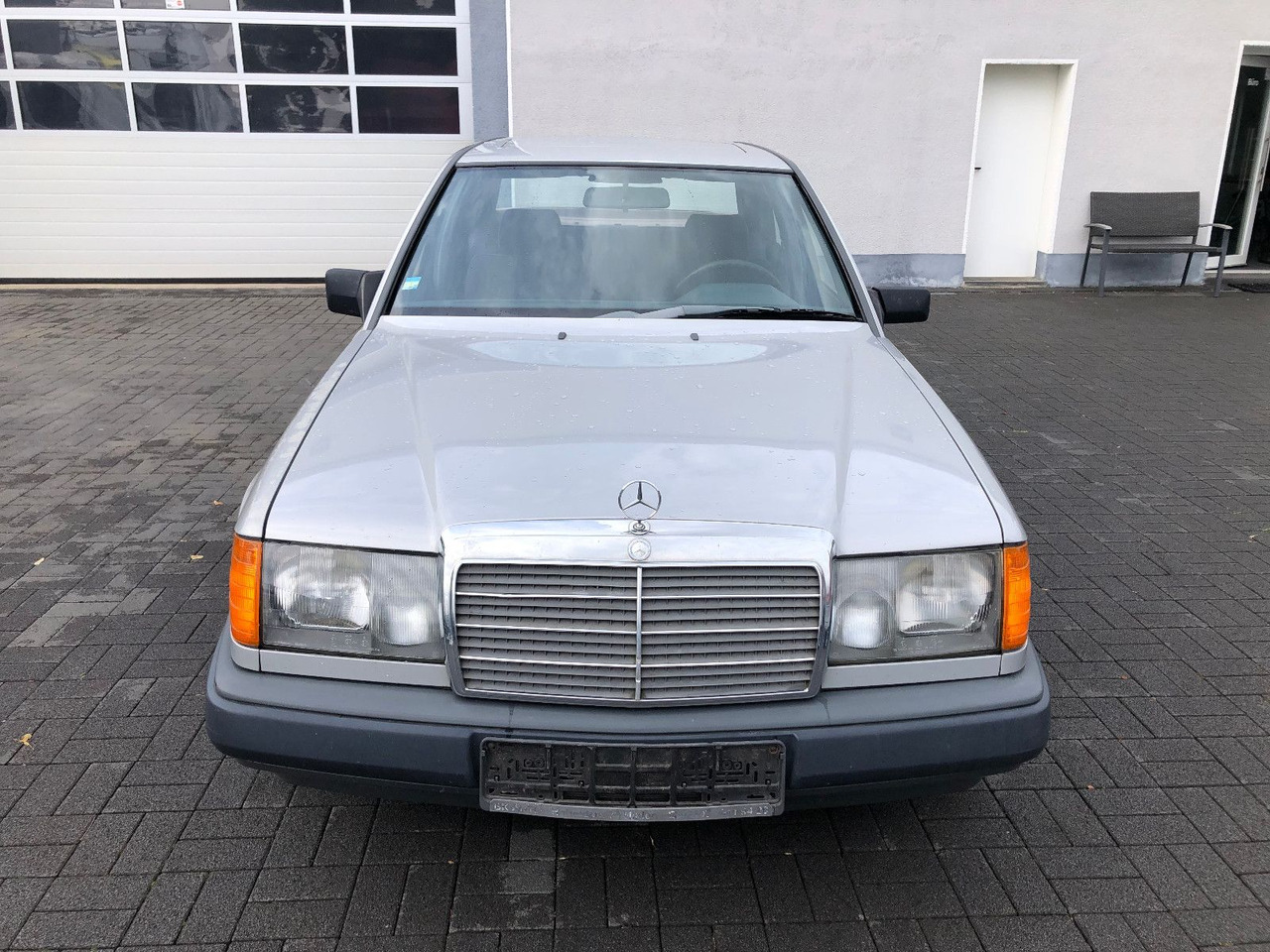 Mercedes-Benz W124 E 260 - Sedan: foto 5 Mercedes-Benz W124 E 260 - Sedan: foto 5