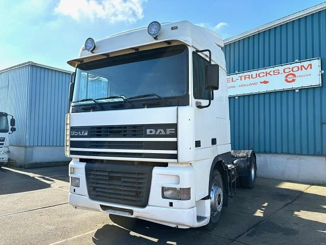 DAF 95.380 XF SPACECAB (EURO 2 / ZF16 MANUAL GEARBOX / D.E.B. ENGINE BRAKE / AIRCONDITIONING) - Cabeza tractora: foto 1 DAF 95.380 XF SPACECAB (EURO 2 / ZF16 MANUAL GEARBOX / D.E.B. ENGINE BRAKE / AIRCONDITIONING) - Cabeza tractora: foto 1