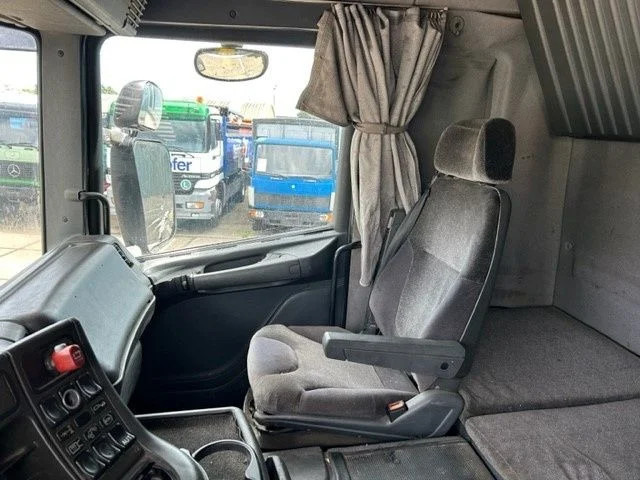 Leasing para Scania R124-400 L 4x2 SLEEPERCAB ADR/VLG (2 FUEL LINES!!) (EURO 2 / 12 GEARS MANUAL GEARBOX / RETARDER / BLOWER / P.T.O. / AIRCONDITION Scania R124-400 L 4x2 SLEEPERCAB ADR/VLG (2 FUEL LINES!!) (EURO 2 / 12 GEARS MANUAL GEARBOX / RETARDER / BLOWER / P.T.O. / AIRCONDITION: foto 8 Leasing para Scania R124-400 L 4x2 SLEEPERCAB ADR/VLG (2 FUEL LINES!!) (EURO 2 / 12 GEARS MANUAL GEARBOX / RETARDER / BLOWER / P.T.O. / AIRCONDITION Scania R124-400 L 4x2 SLEEPERCAB ADR/VLG (2 FUEL LINES!!) (EURO 2 / 12 GEARS MANUAL GEARBOX / RETARDER / BLOWER / P.T.O. / AIRCONDITION: foto 8