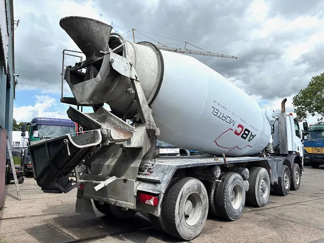Ginaf X 5250 TS 8x4 15M3 MULDER CONCRETE MIXER (EURO 3 / ZF16 MANUAL GEARBOX / REDUCTION AXLES / AIRCONDITIONING) - Camión hormigonera: foto 3 Ginaf X 5250 TS 8x4 15M3 MULDER CONCRETE MIXER (EURO 3 / ZF16 MANUAL GEARBOX / REDUCTION AXLES / AIRCONDITIONING) - Camión hormigonera: foto 3