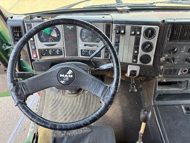 Leasing para MAN 26.463 DF 6x4 MEILLER KIPPER (ZF16 MANUAL GEARBOX / ZF-INTARDER / FULL STEEL SUSPENSION / REDUCTION AXLES) MAN 26.463 DF 6x4 MEILLER KIPPER (ZF16 MANUAL GEARBOX / ZF-INTARDER / FULL STEEL SUSPENSION / REDUCTION AXLES): foto 8