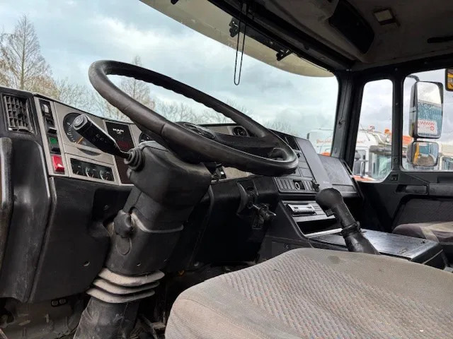 Camión chasis MAN 35.414 VF-TM 8x4 FULL STEEL CHASSIS (6-CILINDER HEADS / ZF16 MANUAL GEARBOX / FULL STEEL SUSPENSION / REDUCTION AXLES): foto 8