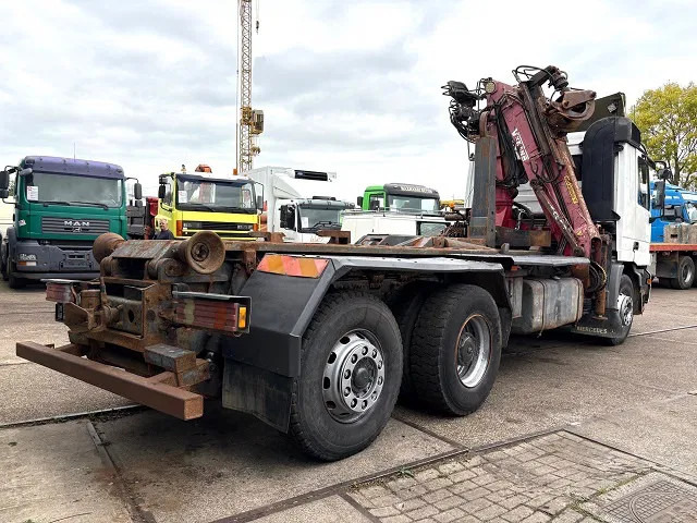 Mercedes-Benz Actros 2540 L 6x2 MP1 WITH V-CRANE & HOOK-ARM SYSTEM (EPS WITH CLUTCH (3 PEDALS) / REDUCTION AXLE / STEEL-/AIR SUSPENSION / P.T. - Camión multibasculante, Camión grúa: foto 3 Mercedes-Benz Actros 2540 L 6x2 MP1 WITH V-CRANE & HOOK-ARM SYSTEM (EPS WITH CLUTCH (3 PEDALS) / REDUCTION AXLE / STEEL-/AIR SUSPENSION / P.T. - Camión multibasculante, Camión grúa: foto 3