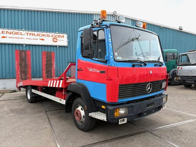 Mercedes-Benz LK 814 RECOVERY TRUCK / CAR-MACHINE TRANSPORTER (6-CILINDER / MANUAL GEARBOX / FULL STEEL SUSPENSION / WINCH / HYDRAULIC RAMPS) - Camión portavehículos: foto 2 Mercedes-Benz LK 814 RECOVERY TRUCK / CAR-MACHINE TRANSPORTER (6-CILINDER / MANUAL GEARBOX / FULL STEEL SUSPENSION / WINCH / HYDRAULIC RAMPS) - Camión portavehículos: foto 2