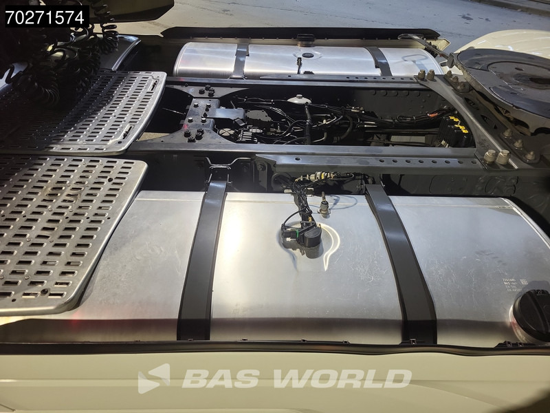 Cabeza tractora DAF XG+ 530 4X2 Retarder 2x Tanks Standklima Leather Alcoa's: foto 12