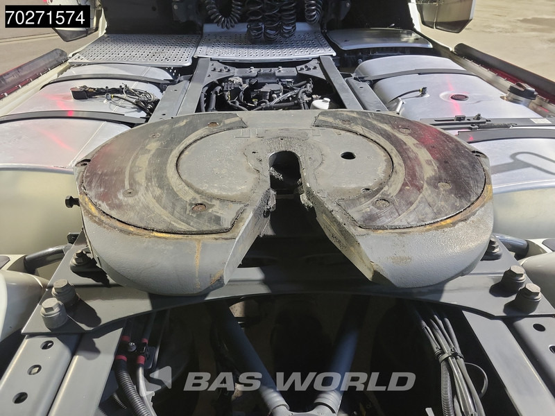 Cabeza tractora DAF XG+ 530 4X2 Retarder 2x Tanks Standklima Leather Alcoa's: foto 15